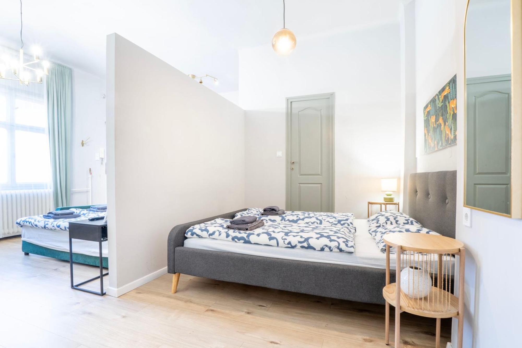 Stylish Broadway Near Parliament Z30 Apartman *